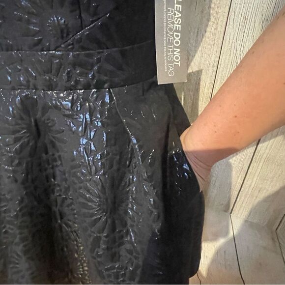 EVA MENDES NY&Co Little black dress Size 6 NWT floral pockets scoop neck - Picture 3 of 13